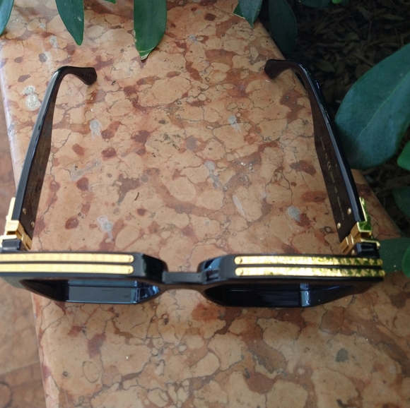 Louis Vuitton 1.1 Millionaire Sunglasses - Picture 3 of 16
